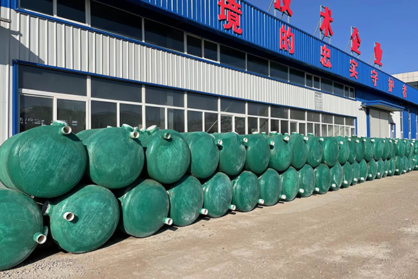 玻璃鋼化糞池的價(jià)格都與哪幾點(diǎn)有關(guān)系 玻璃鋼化糞池的價(jià)格都與哪幾點(diǎn)有關(guān)系
